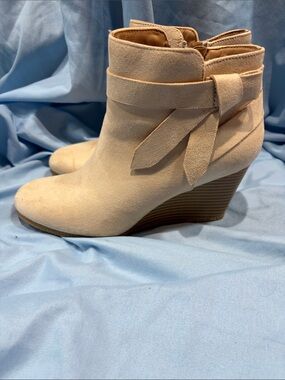 Wedge Ankle Booties in Light Beige with Decorative Bow
